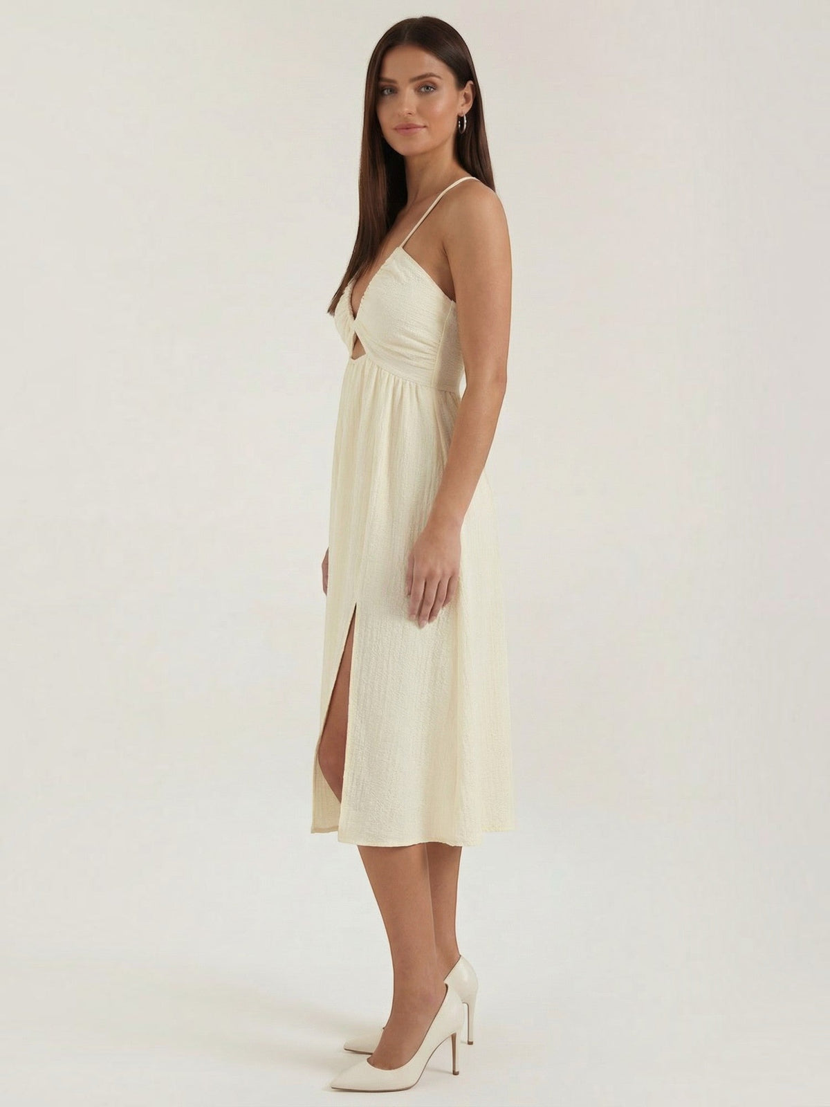 Vestido Midi Escote Halter Abertura