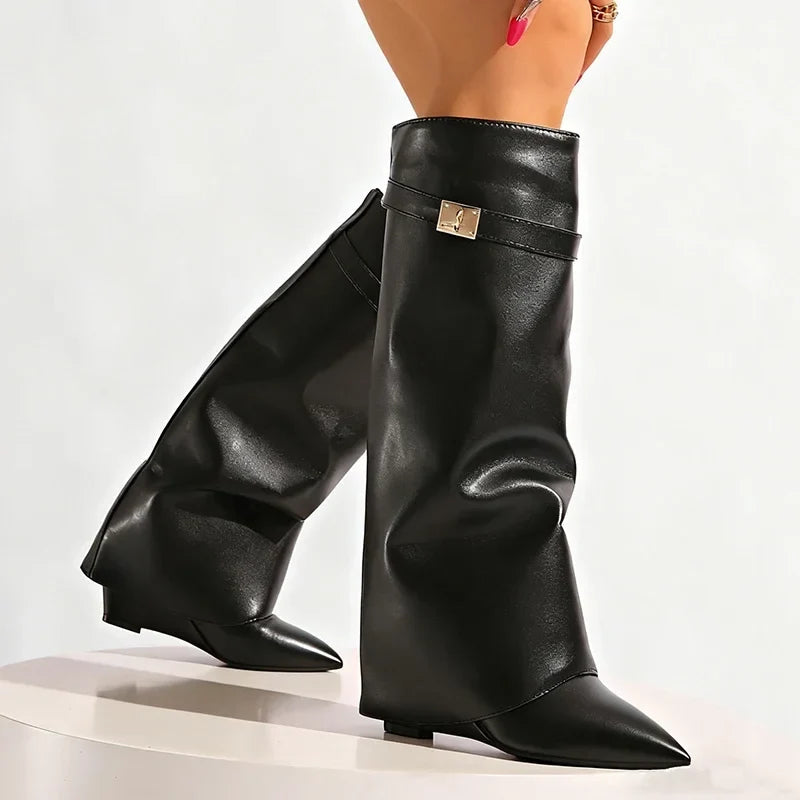 Botas Altas Mujer Negras de Cuero Mate Punta Fina