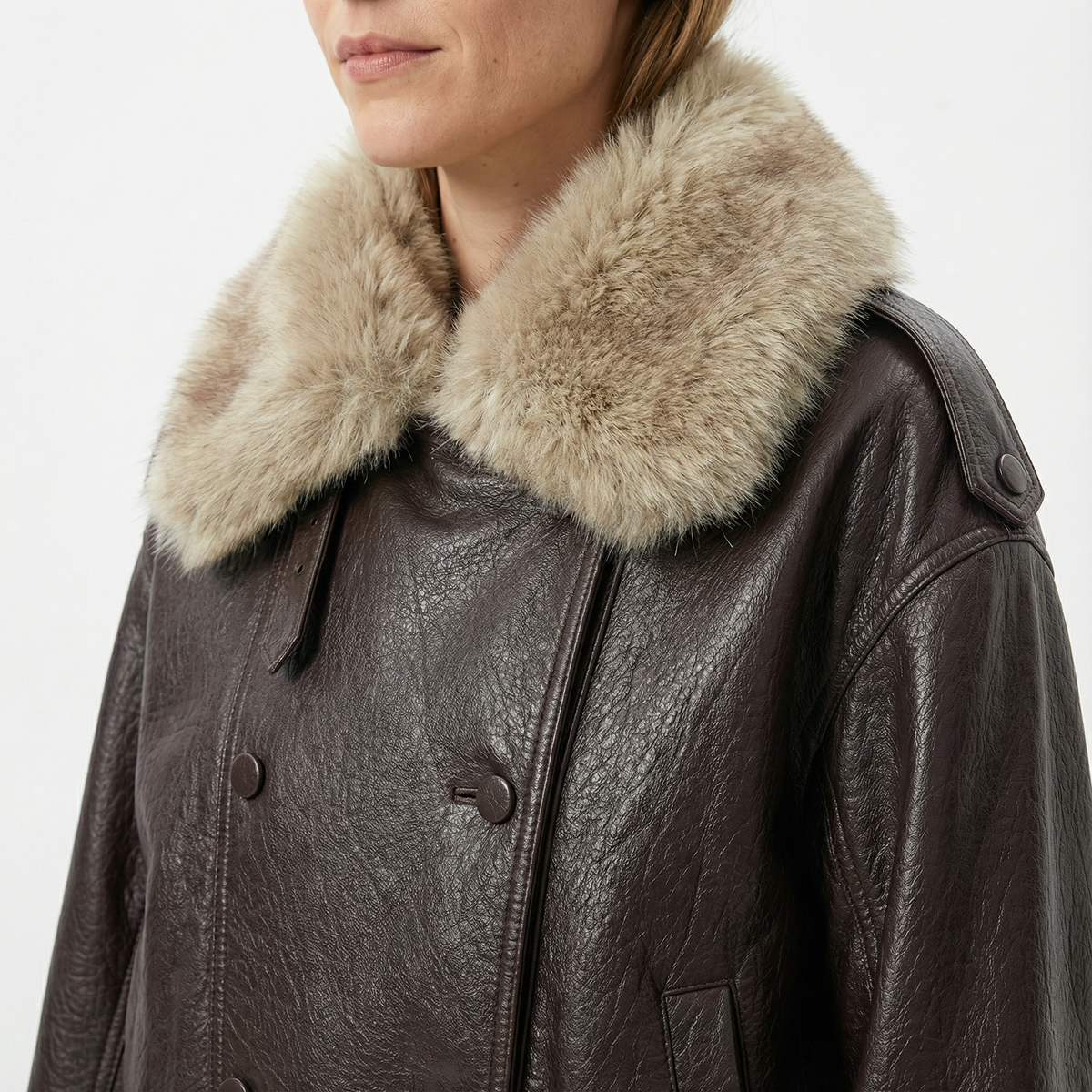 Cazadora Oversize de Polipiel con Cuello Desmontable
