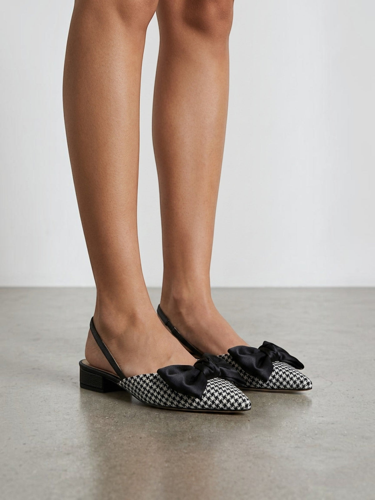 Zapatos destalonados Aveline con lazo y tacón bajo