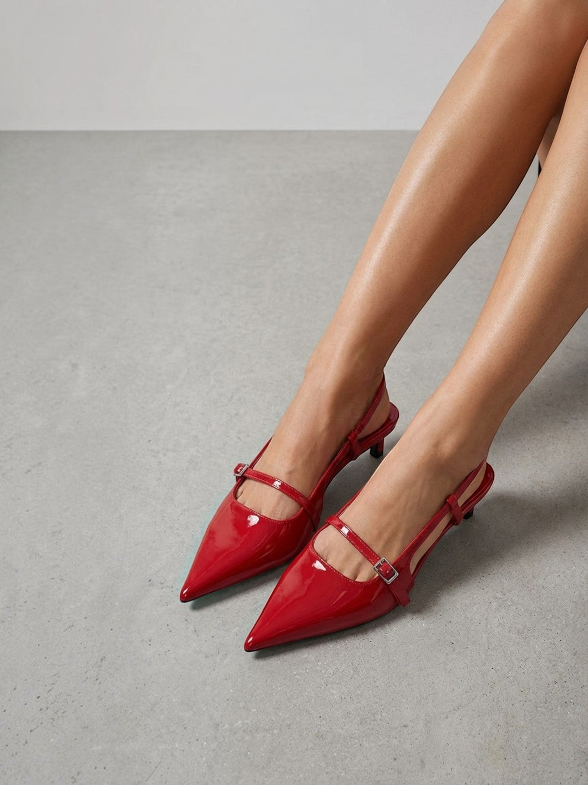 Zapatos destalonados Tahlia de charol con punta fina