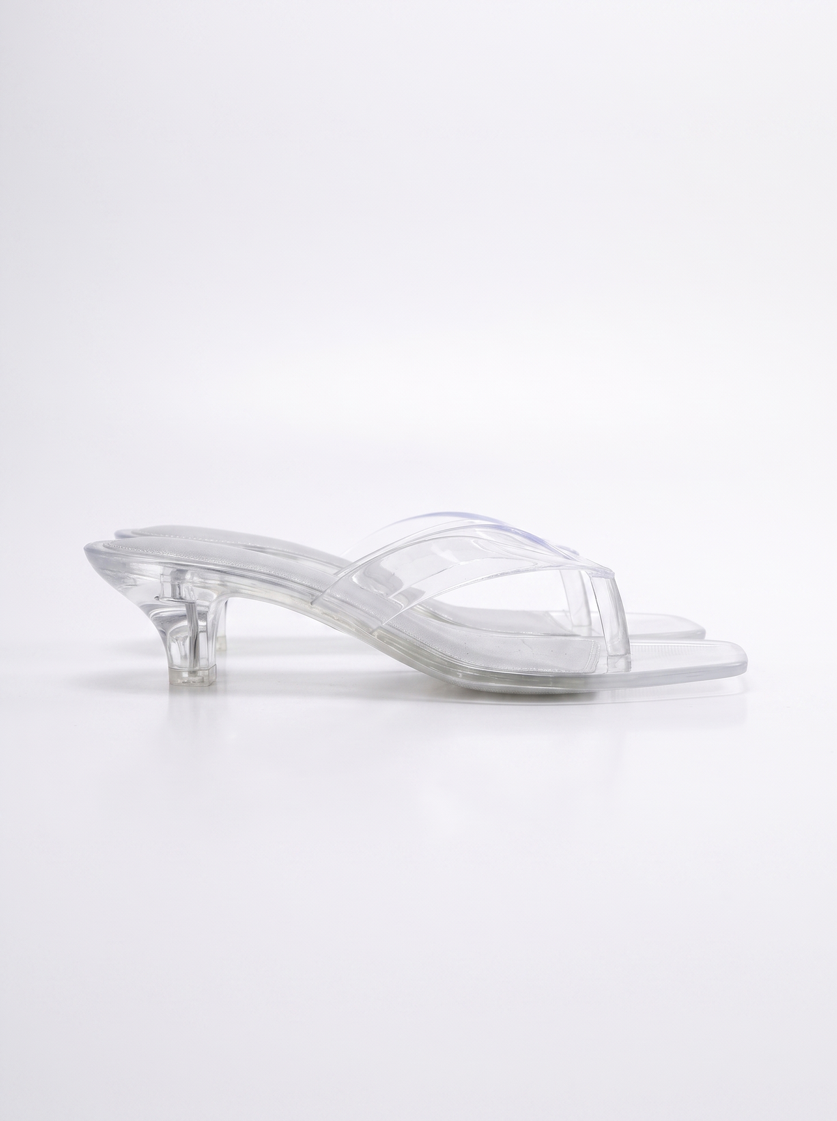 Sandalias Mikayla de Tira Transparente y Tacón Kitten