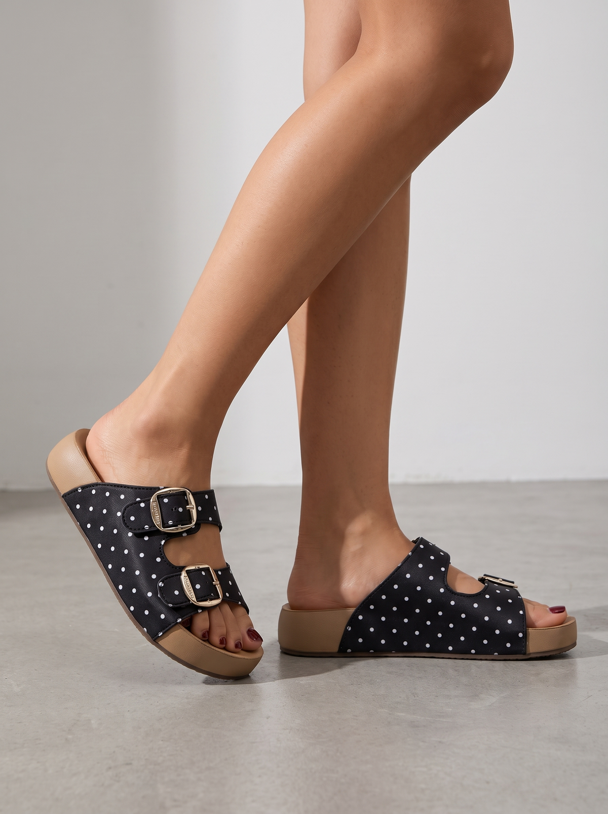 Sandalias Yasmin de Lunares con Doble Hebilla