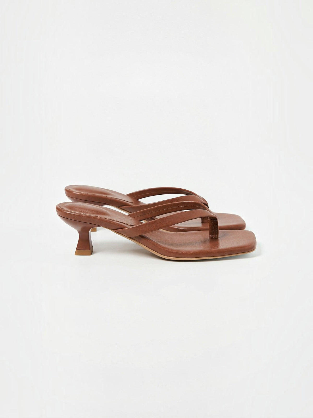 Sandalias Jessica de Tacón Kitten y Punta Cuadrada