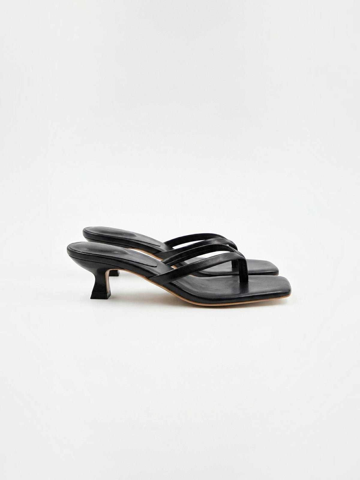 Sandalias Amanda de Tacón Kitten y Punta Cuadrada