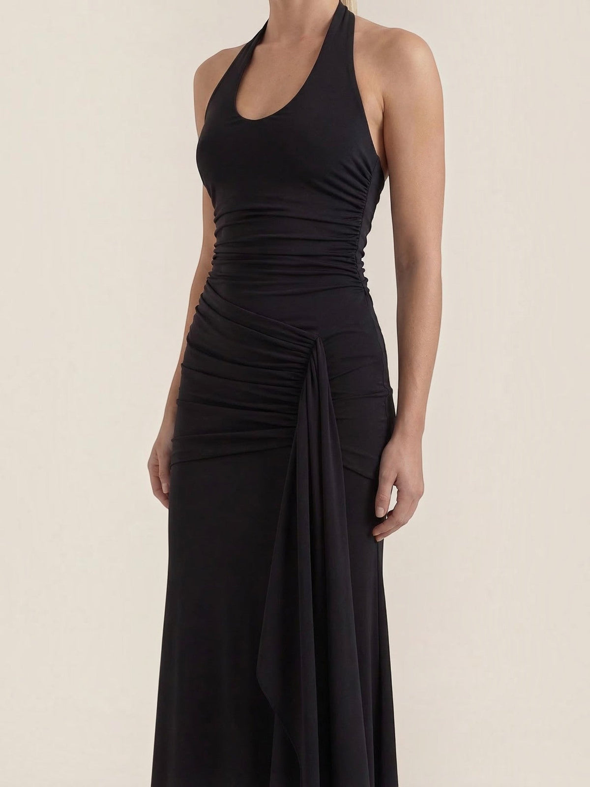 Vestido Largo de Gala Mujer con Escote Halter y Drapeado - Vista 3