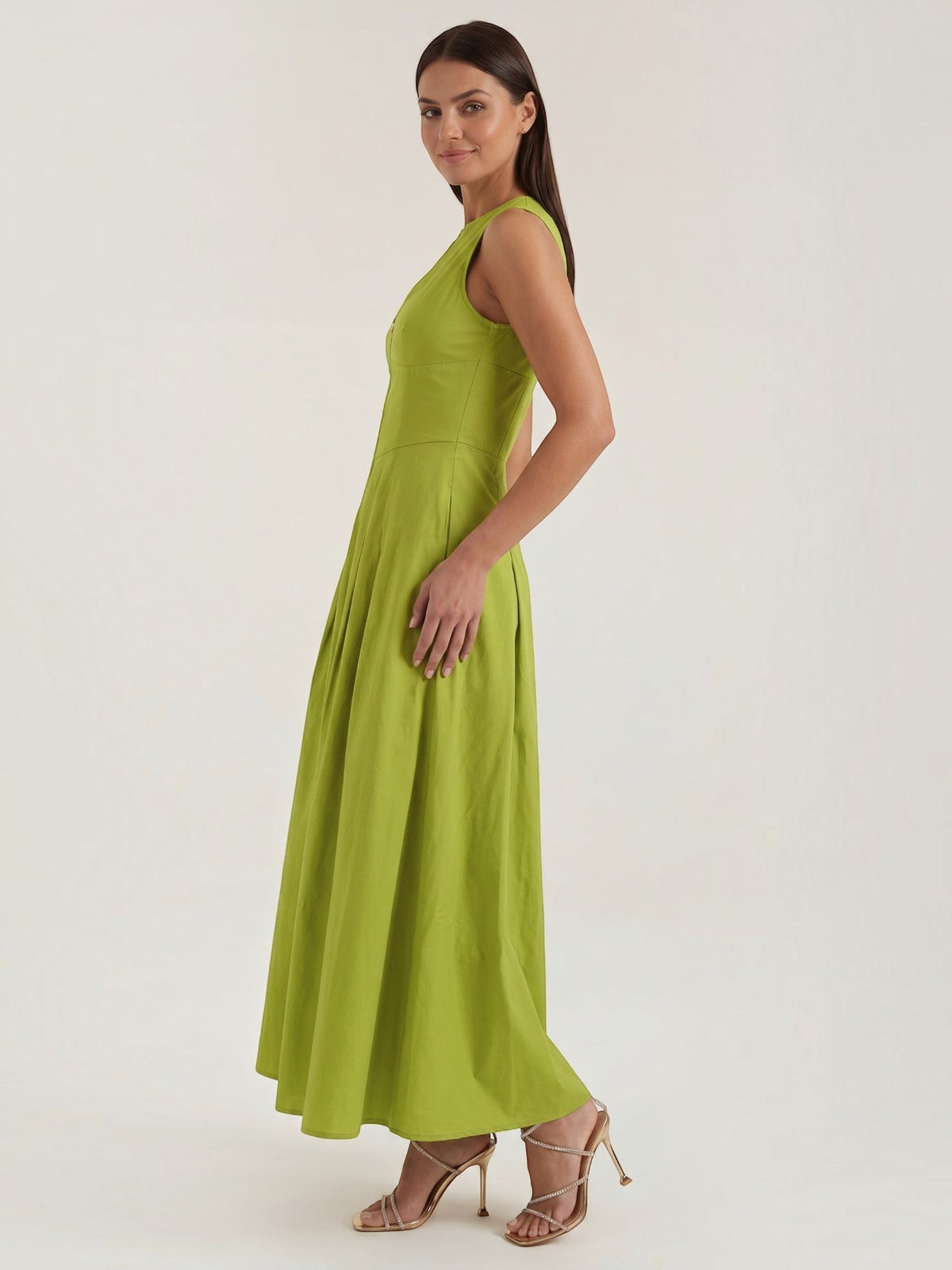 Vestido Midi Sin Mangas Vuelo