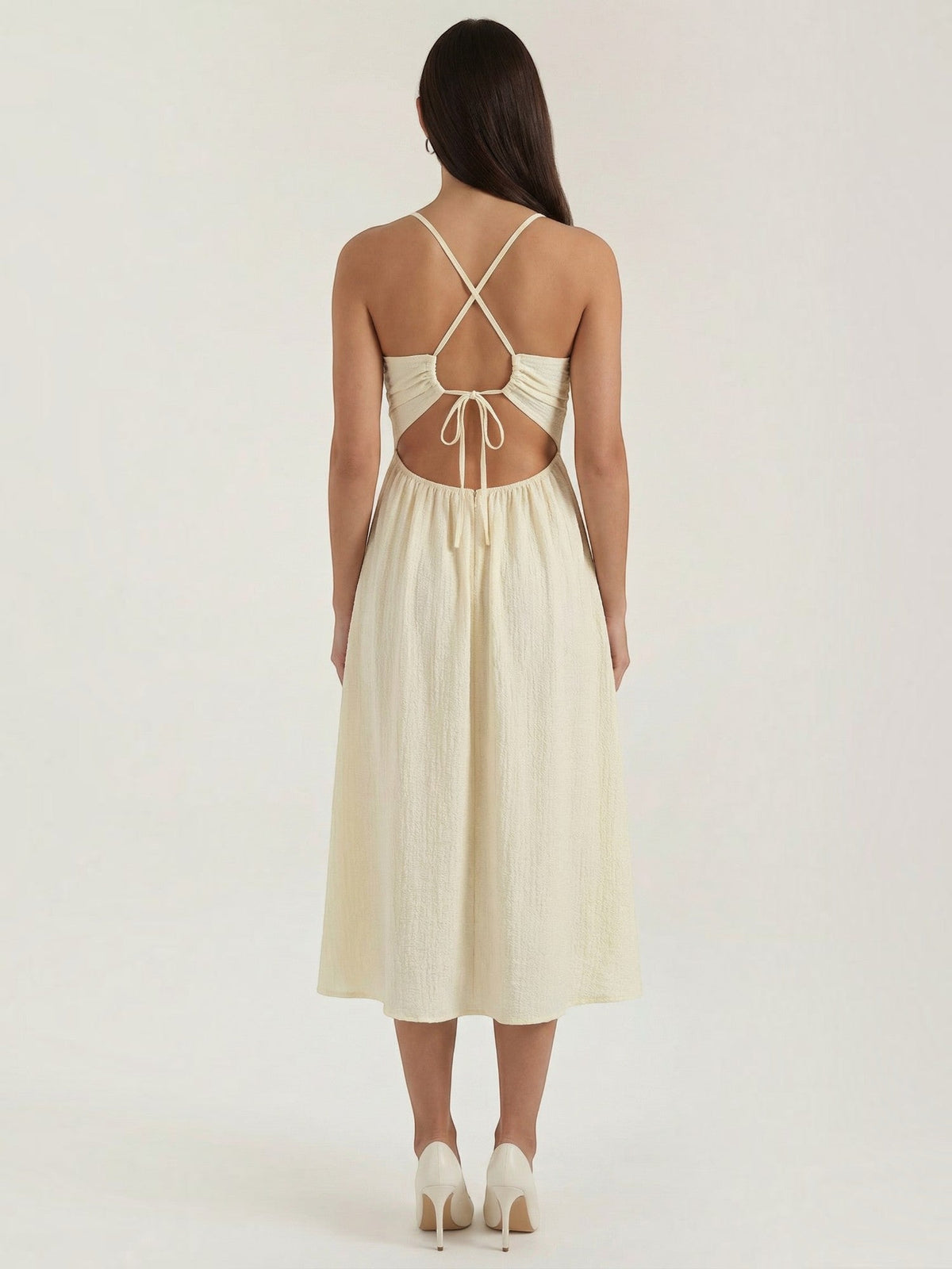 Vestido Midi Escote Halter Abertura