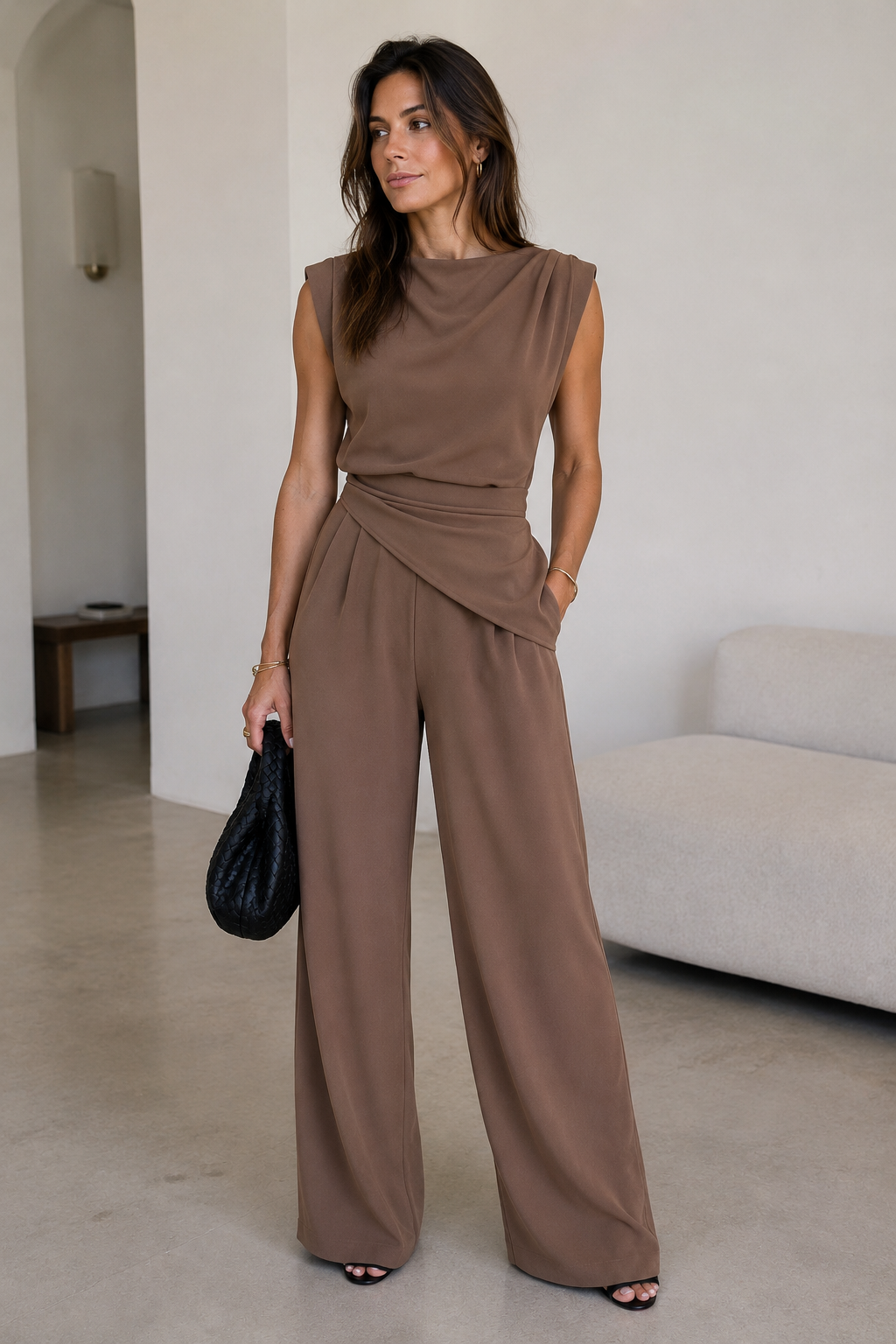 Mono Mujer Elegante sin Mangas con Cintura Drapeada - Vista 5