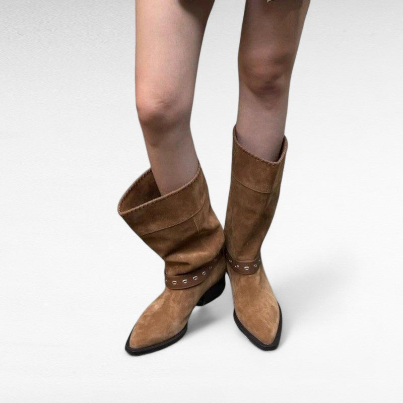 Botas Media Caña Mujer de Ante con Hebilla