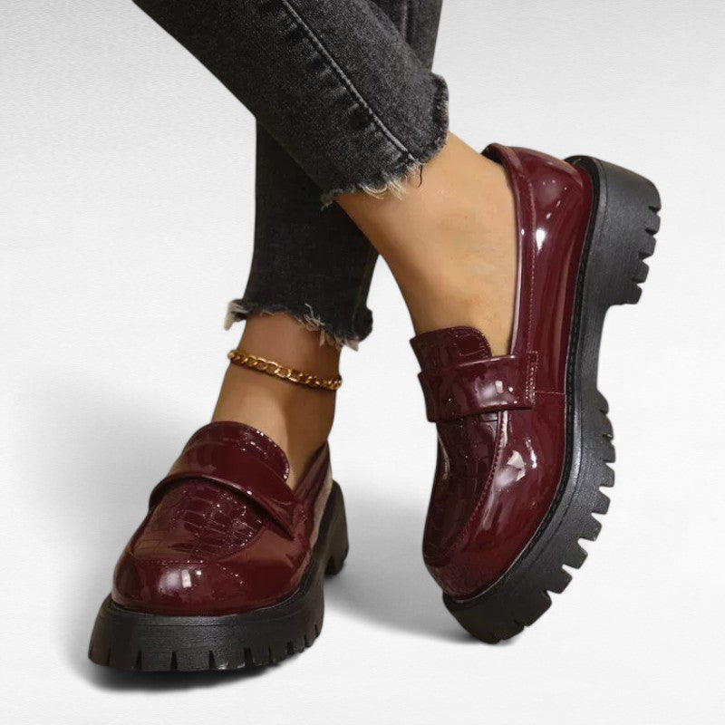 Mocasines de Charol Mujer Efecto Cocodrilo con Suela Dentada