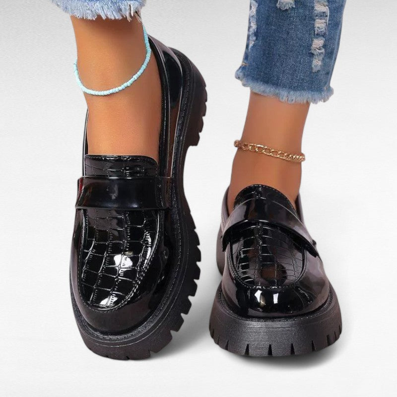 Mocasines de Charol Mujer Efecto Cocodrilo con Suela Dentada