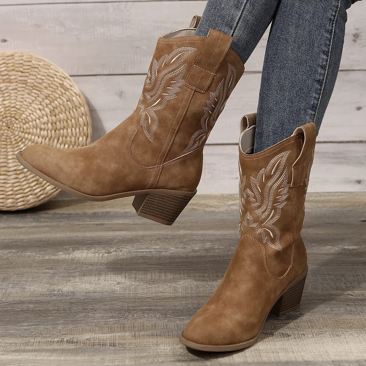 Botas Cowboy Mujer Western Camperas Bajas con Bordado Contrastado