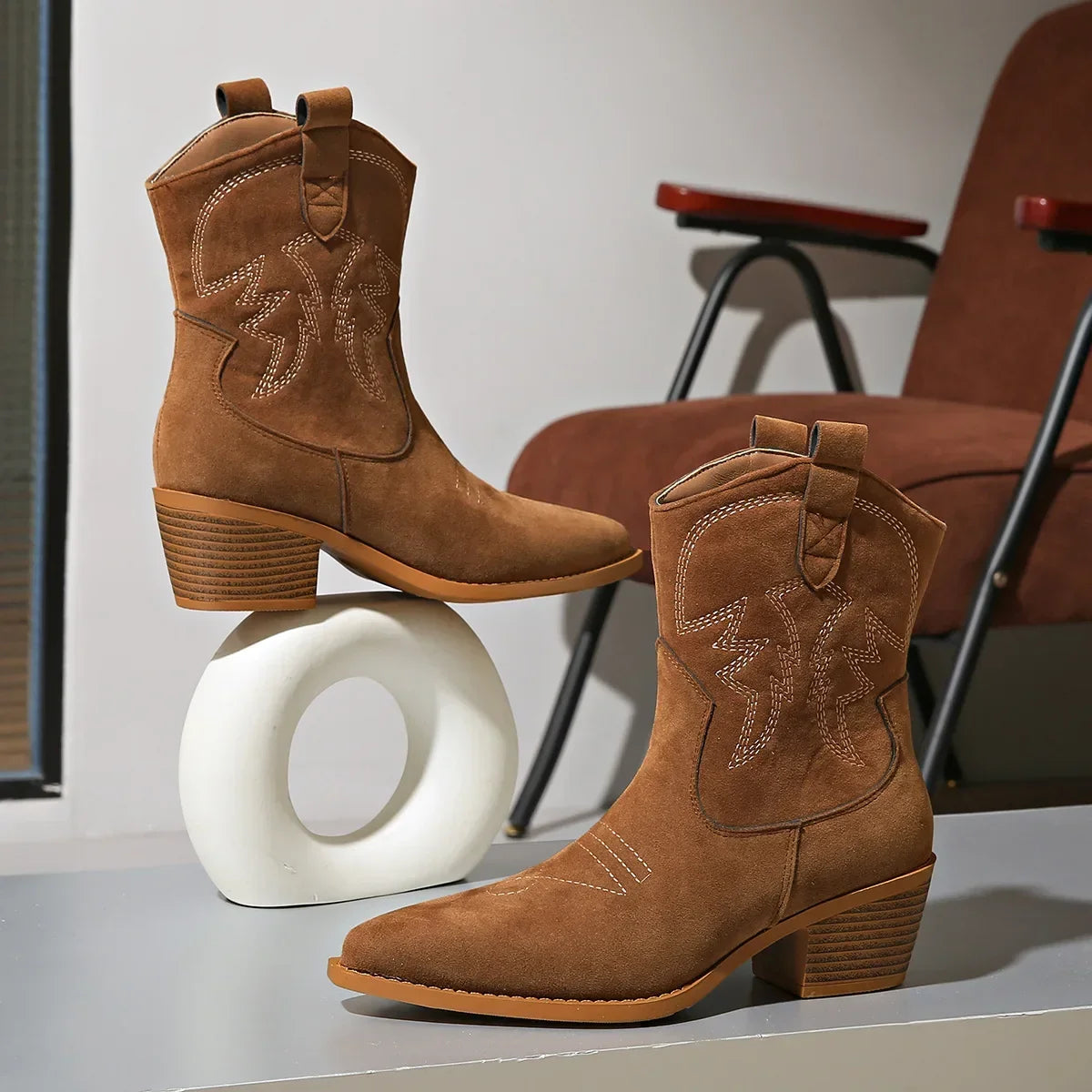 Botas Cowboy Mujer Camperas de Ante Bordadas Tacón Bajo