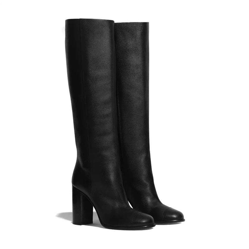 Botas Altas Mujer Negras de Cuero Liso con Cierre Trasero