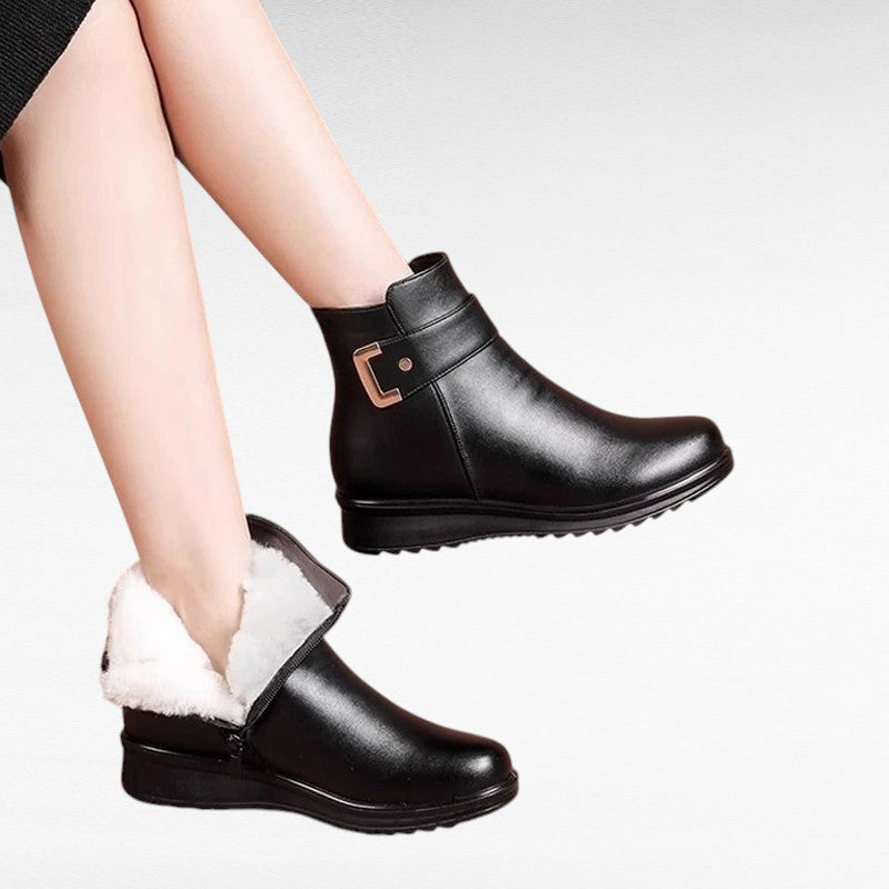 Botines Forrados Mujer Negros de Piel con Hebilla y Cuña