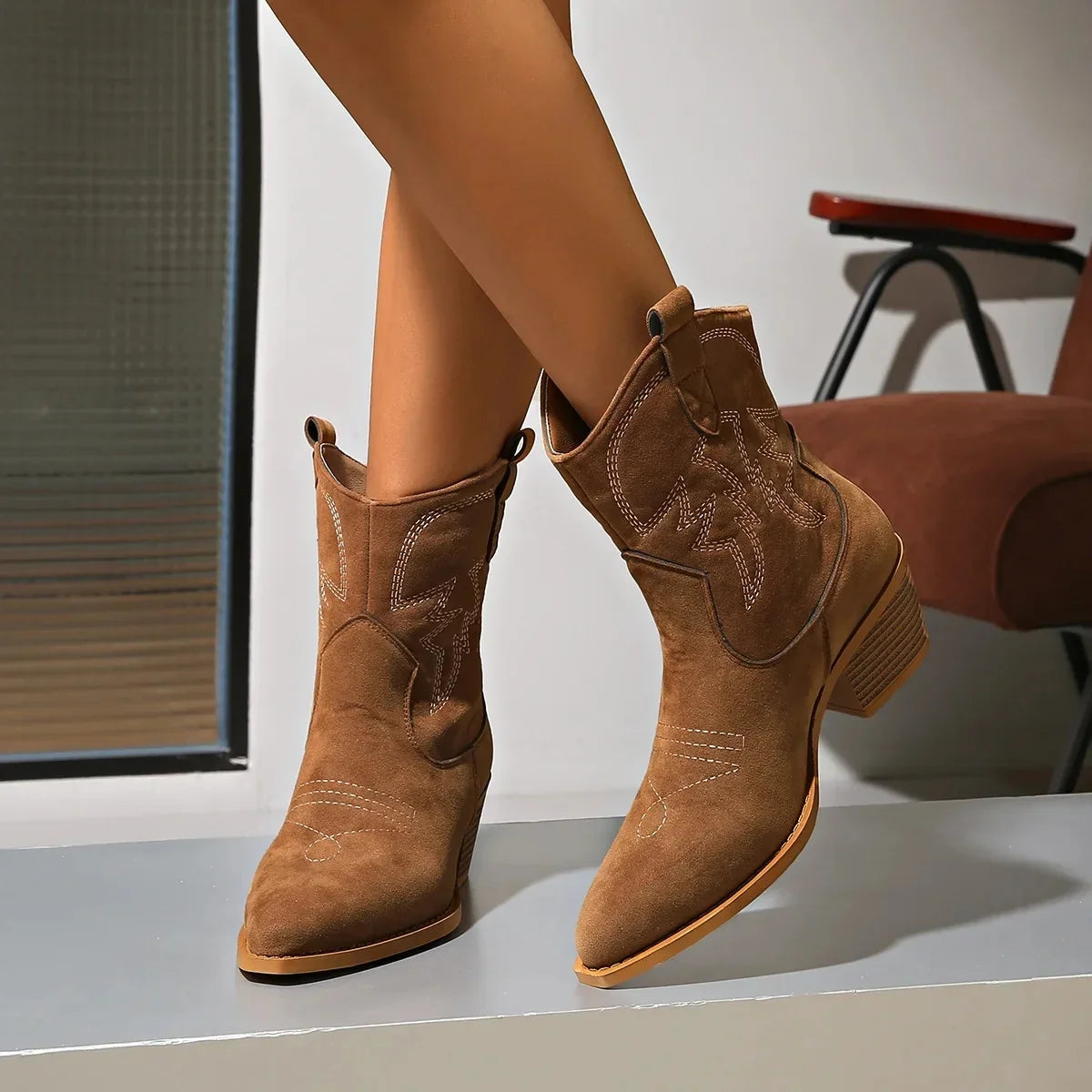 Botas Cowboy Mujer Camperas de Ante Bordadas Tacón Bajo