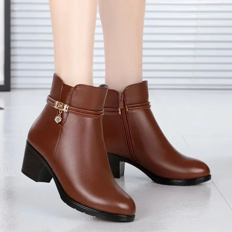 Botines Forrados Mujer con Cuello de Pelo y Tacón Bajo