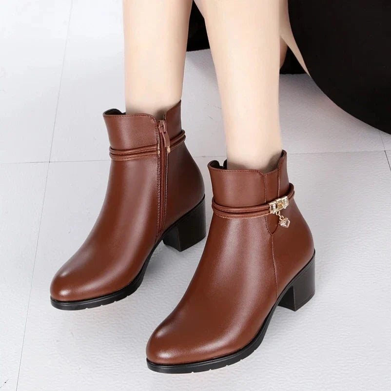Botines Forrados Mujer con Cuello de Pelo y Tacón Bajo