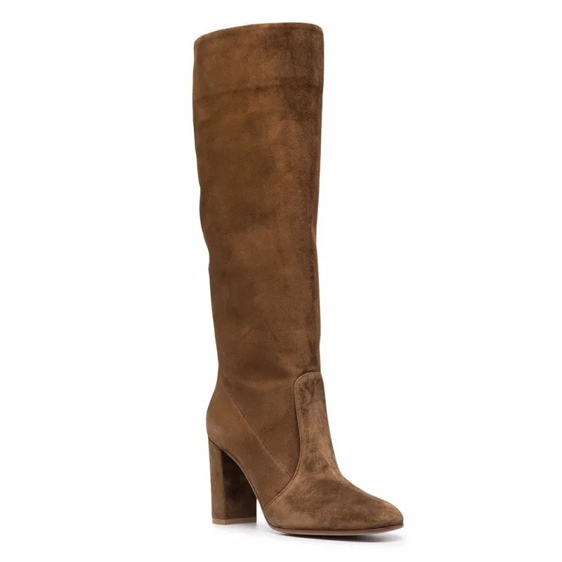 Botas Altas Mujer Marrones con Cremallera Interior y Tacón