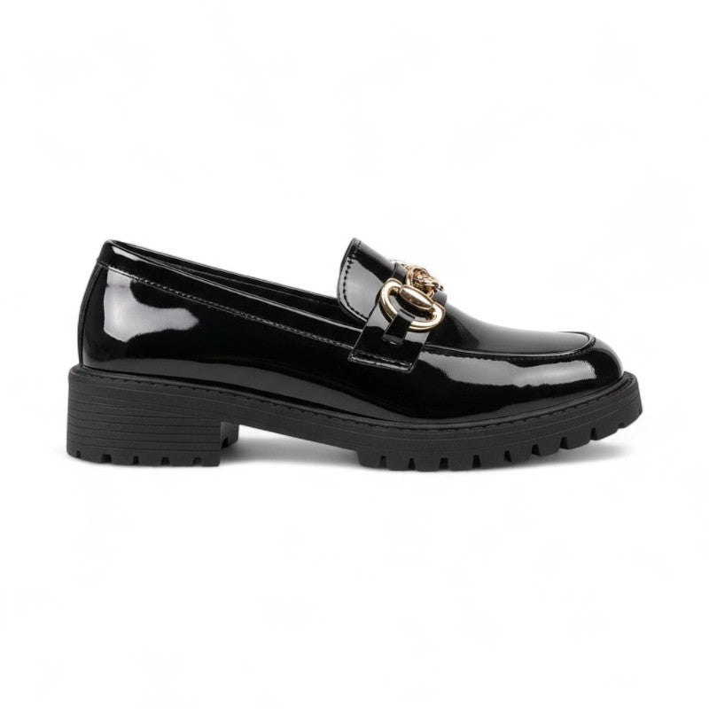 Mocasines con Cadena Mujer de Charol Brillante y Tacón Bajo