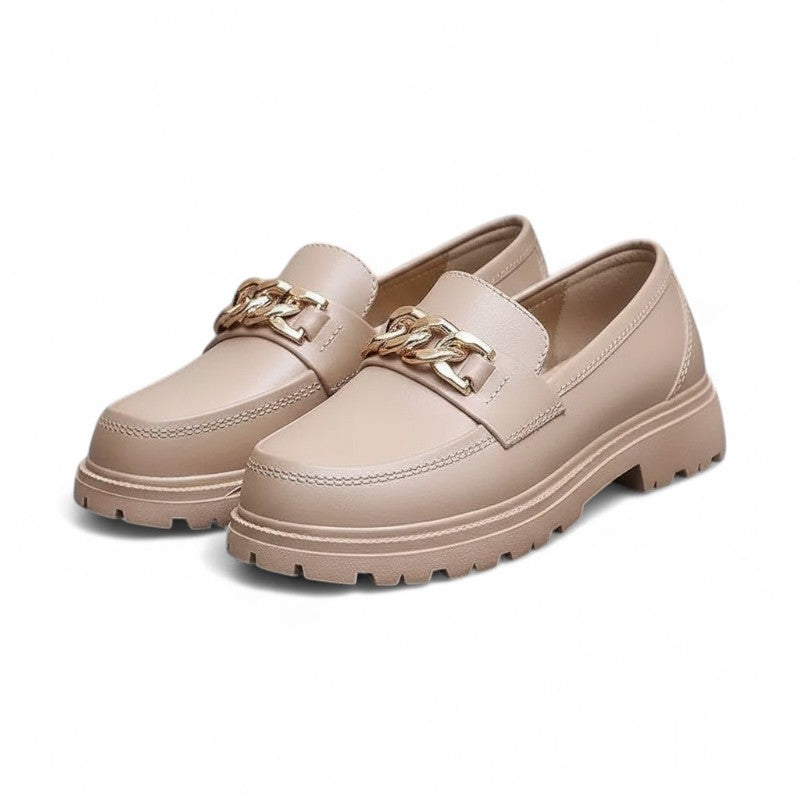 Mocasines con Cadena Mujer Dorada, Suela Gruesa y Diseño Sobrio