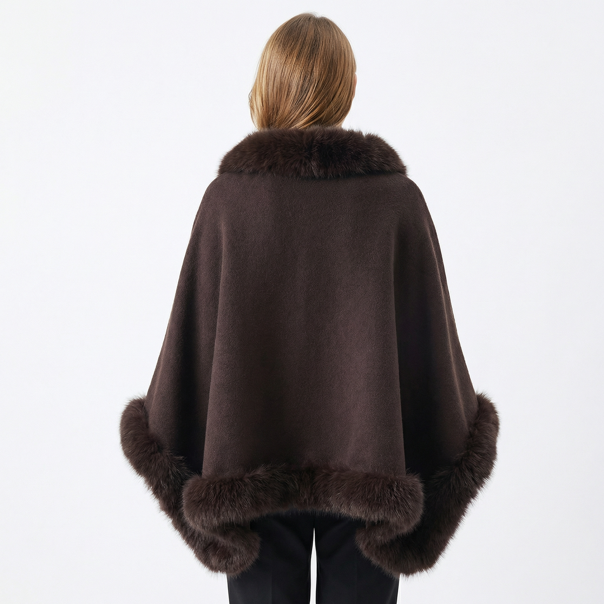 Capa Poncho Oversize con Cuello Alto