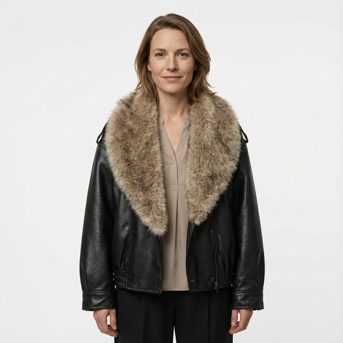 Cazadora Oversize de Polipiel con Cuello Desmontable