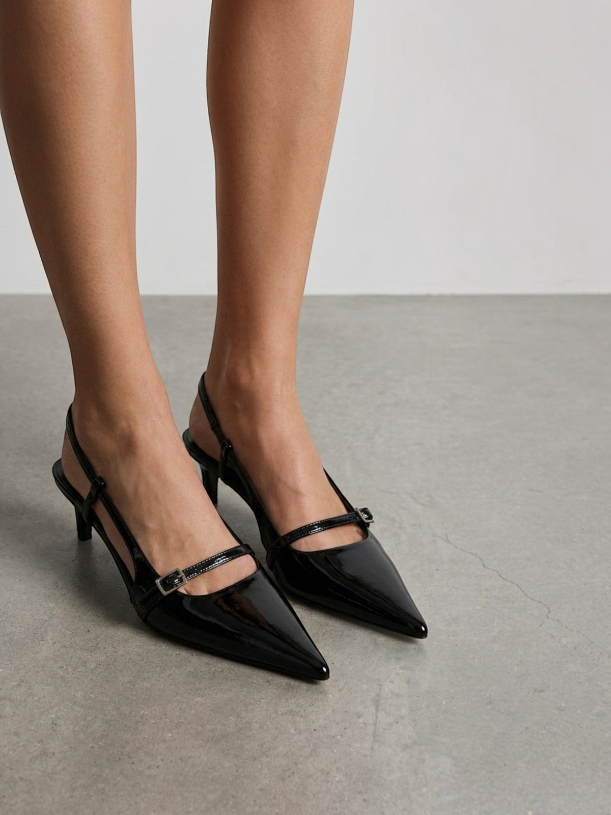 Zapatos destalonados Tahlia de charol con punta fina