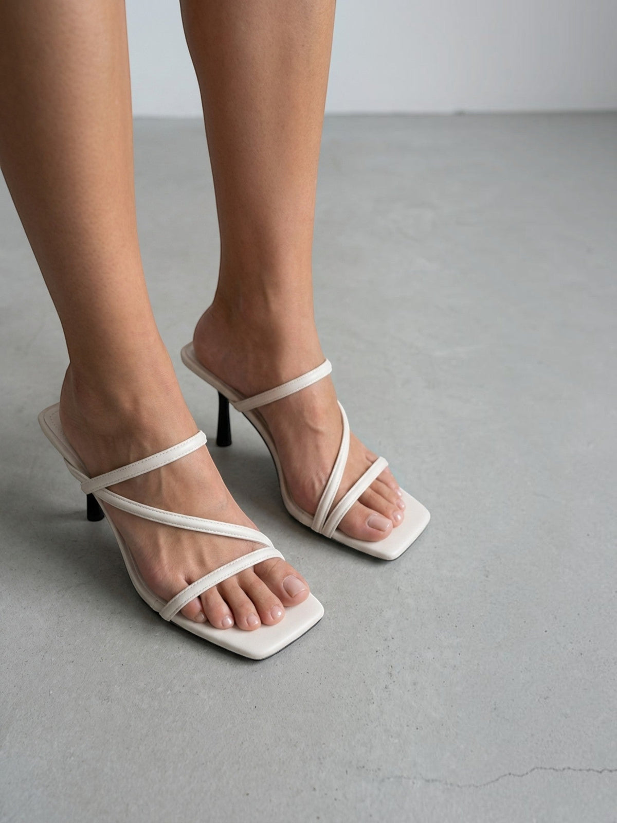 Sandalias mule Valeska de tiras finas