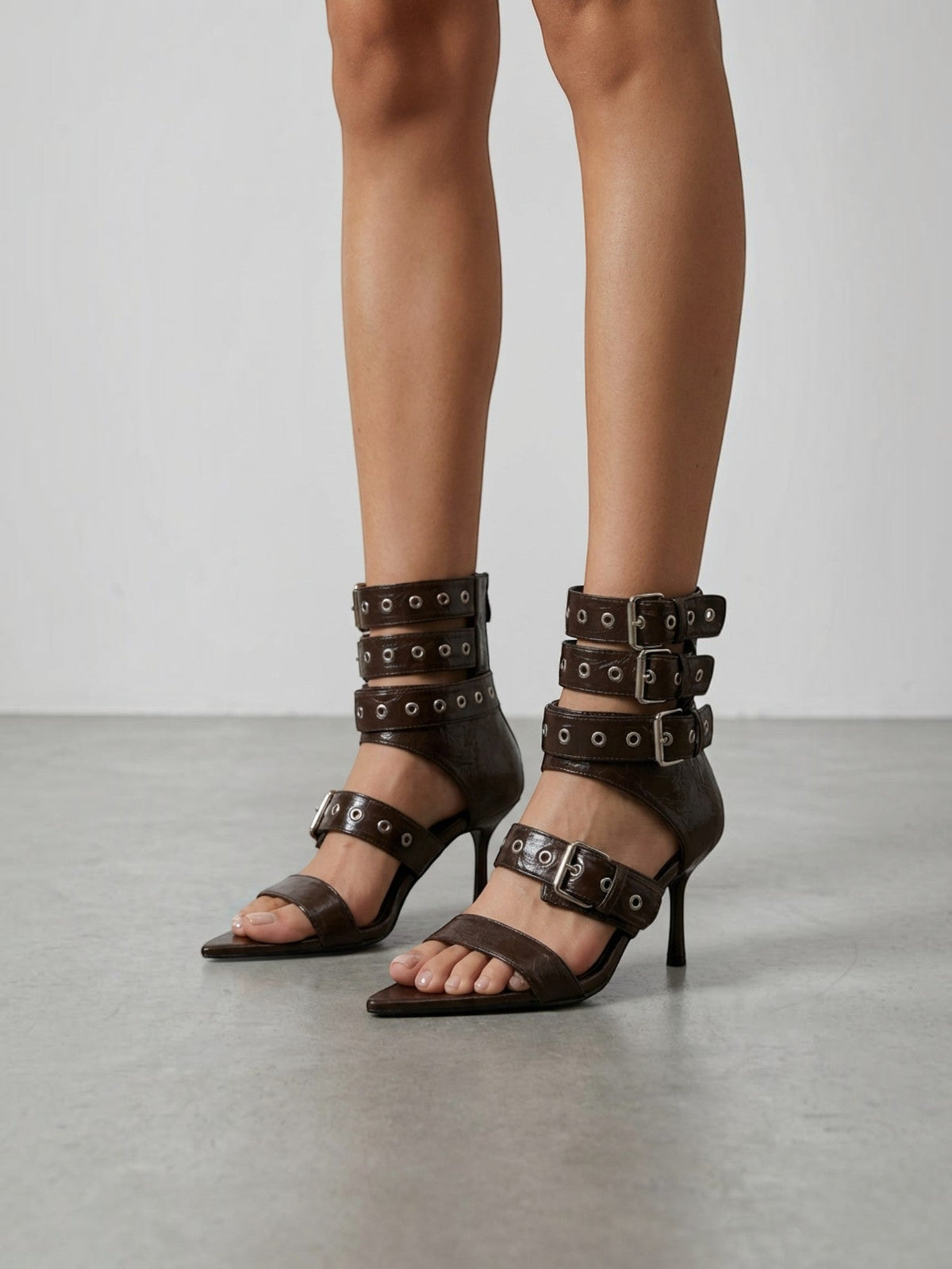 Sandalias de tacón Elenique con hebillas