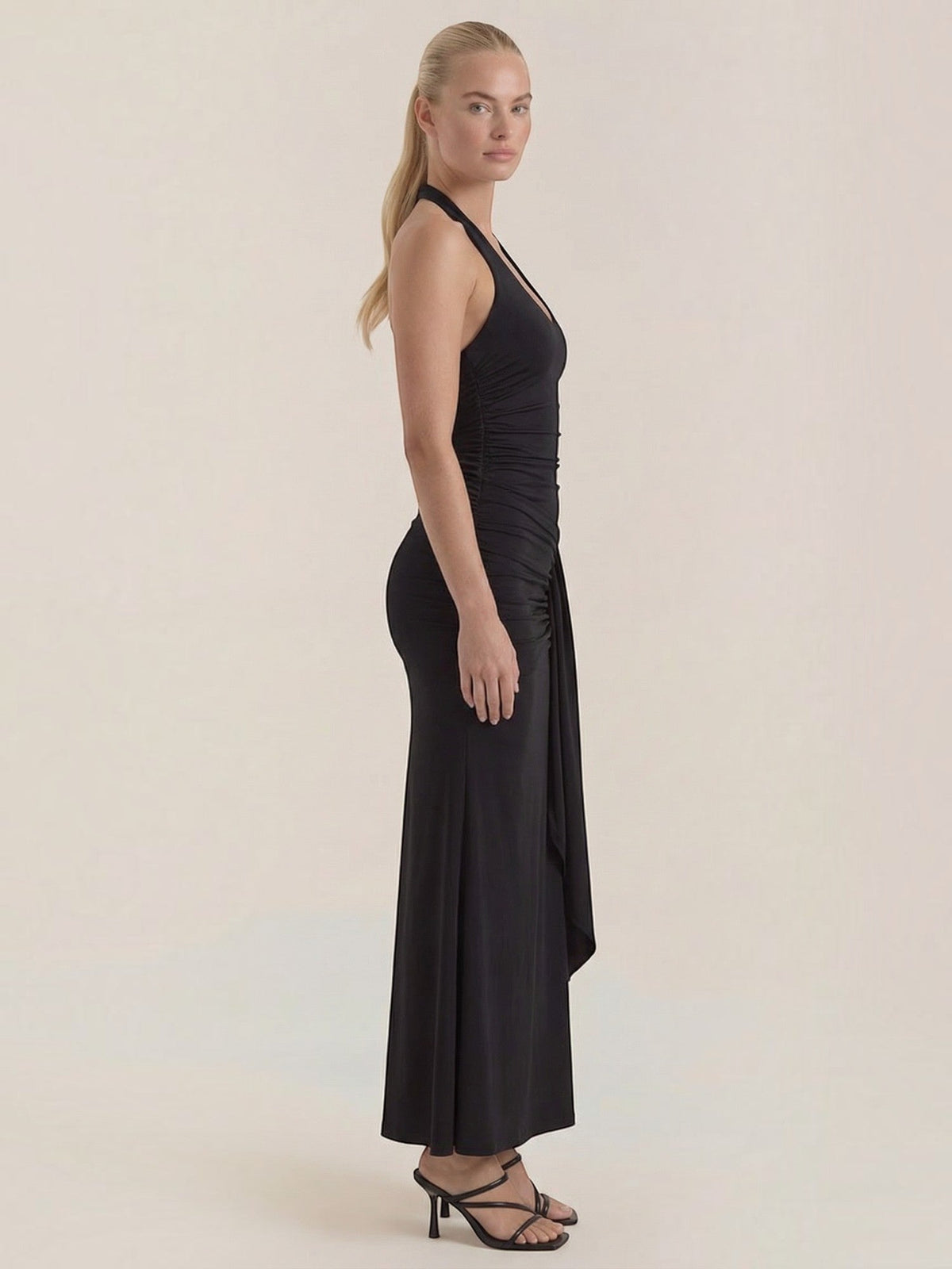 Vestido Largo de Gala Mujer con Escote Halter y Drapeado - Vista 2