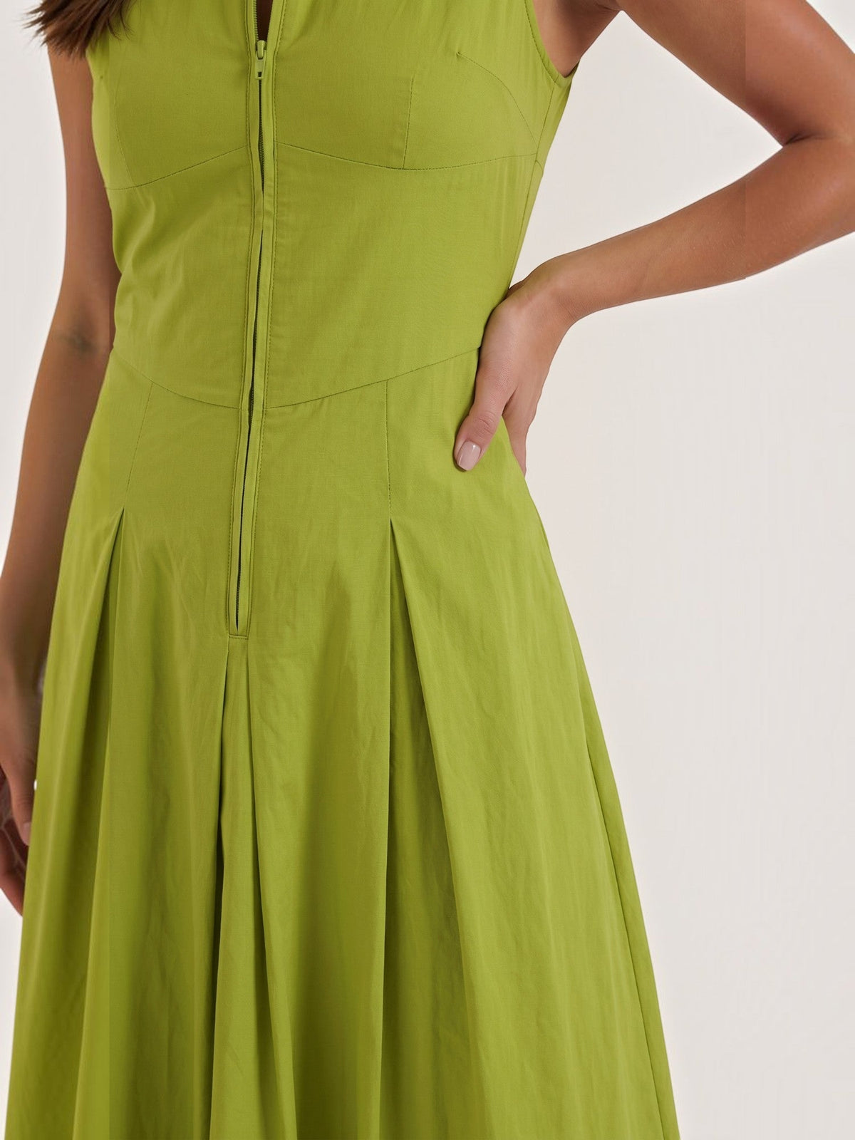 Vestido Midi Sin Mangas Vuelo
