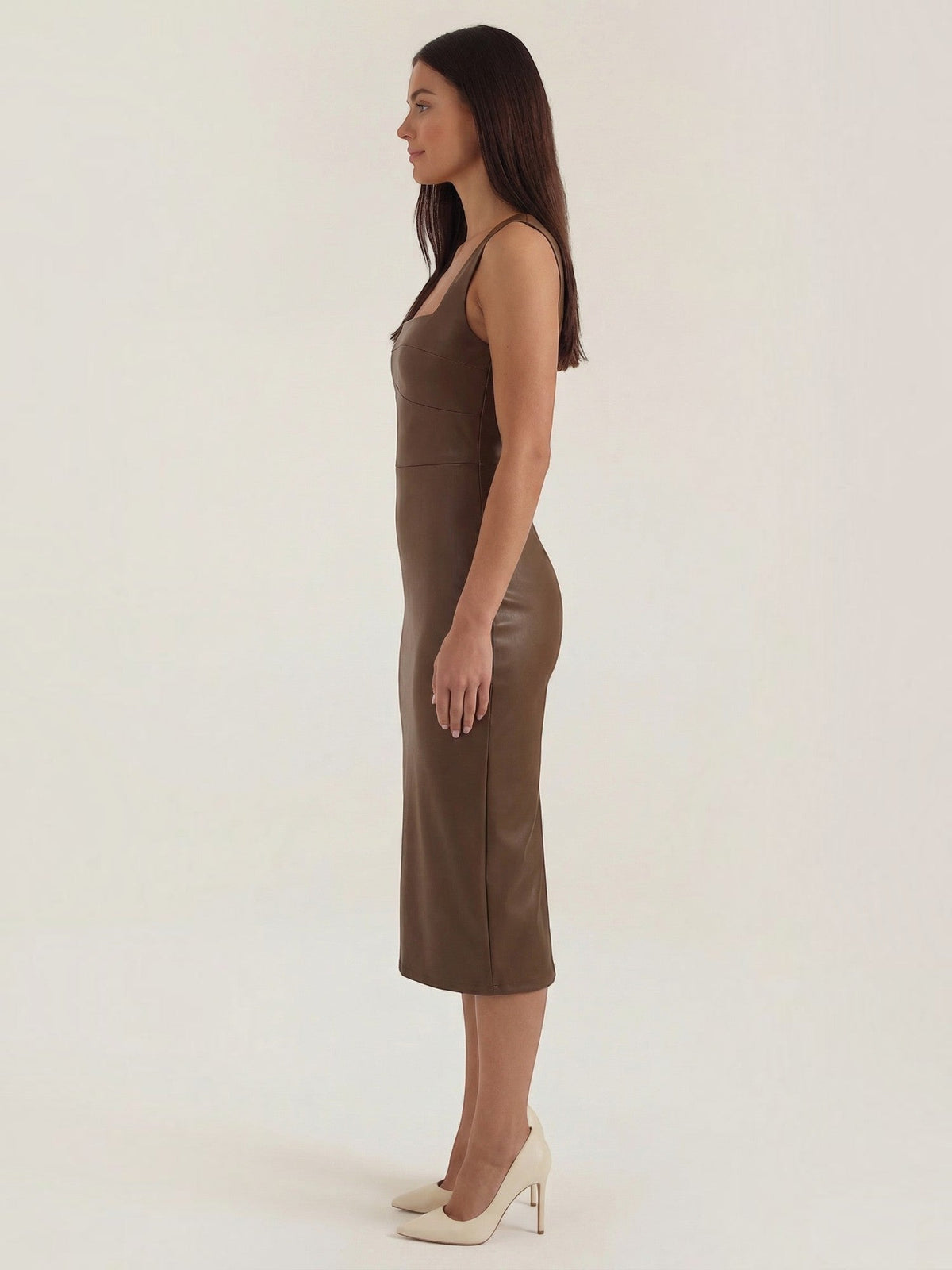 Vestido Midi Ceñido Escote Cuadrado